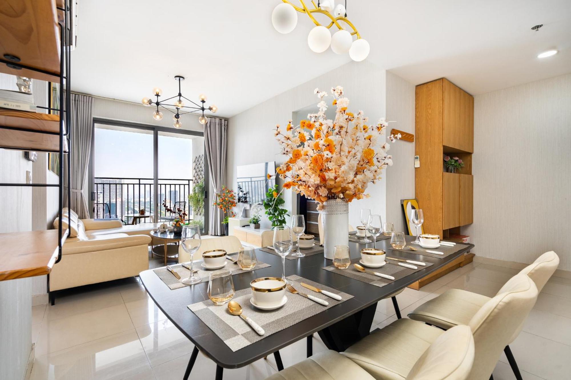 Awesome Rivergate - Cbd In Hcm Apartment