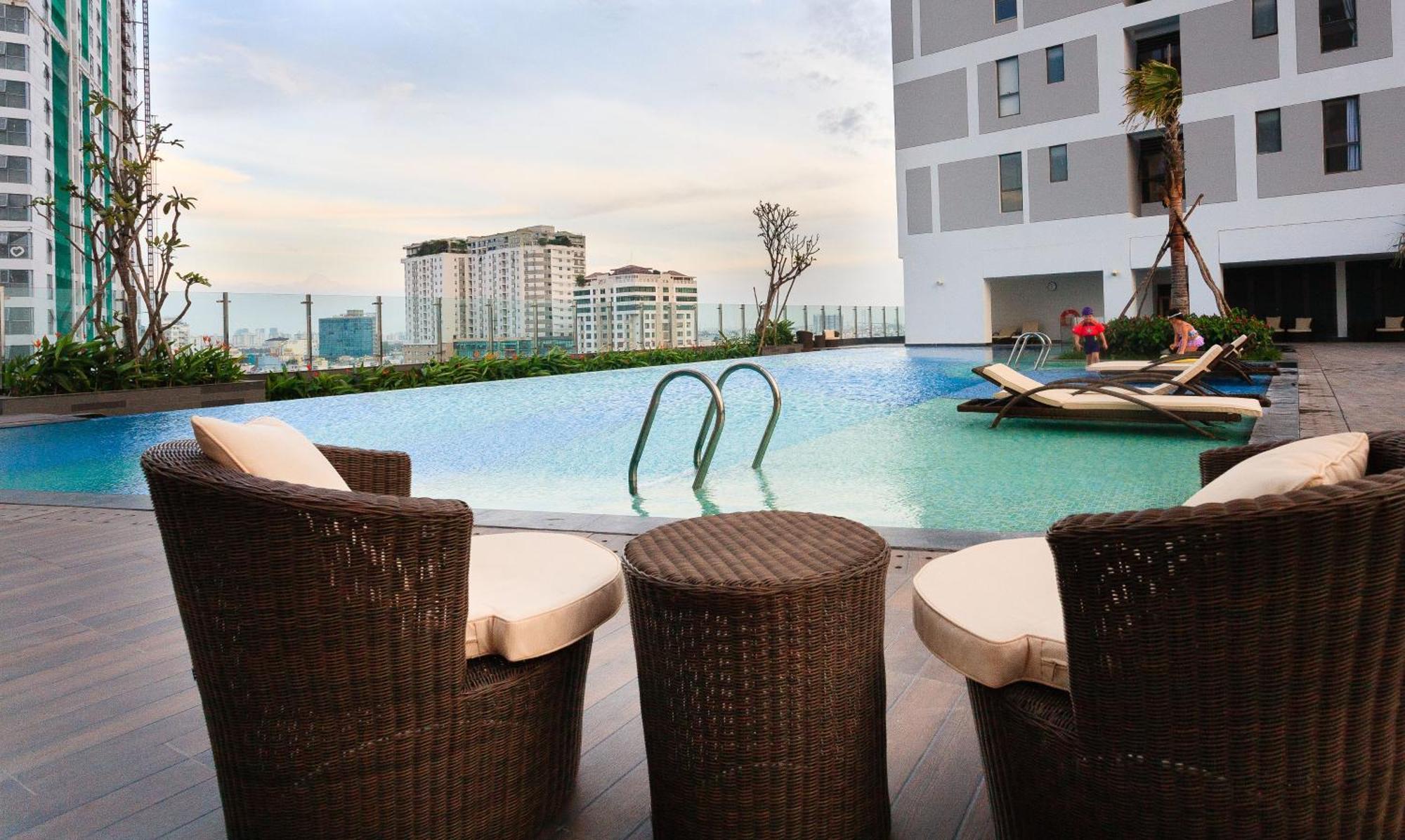 Awesome Rivergate - Cbd In Hcm Apartment