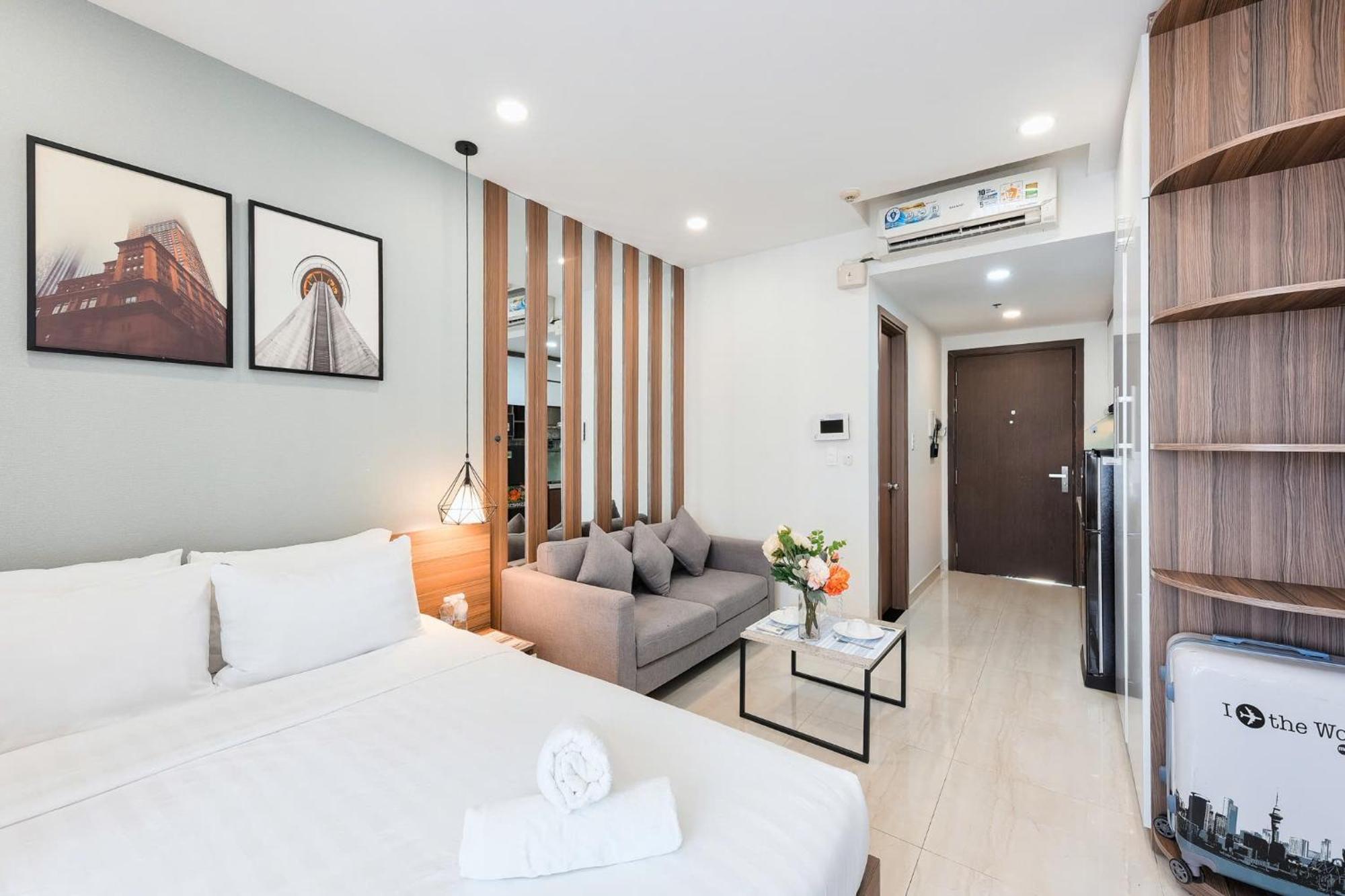 Awesome Rivergate - Cbd In Hcm Apartment